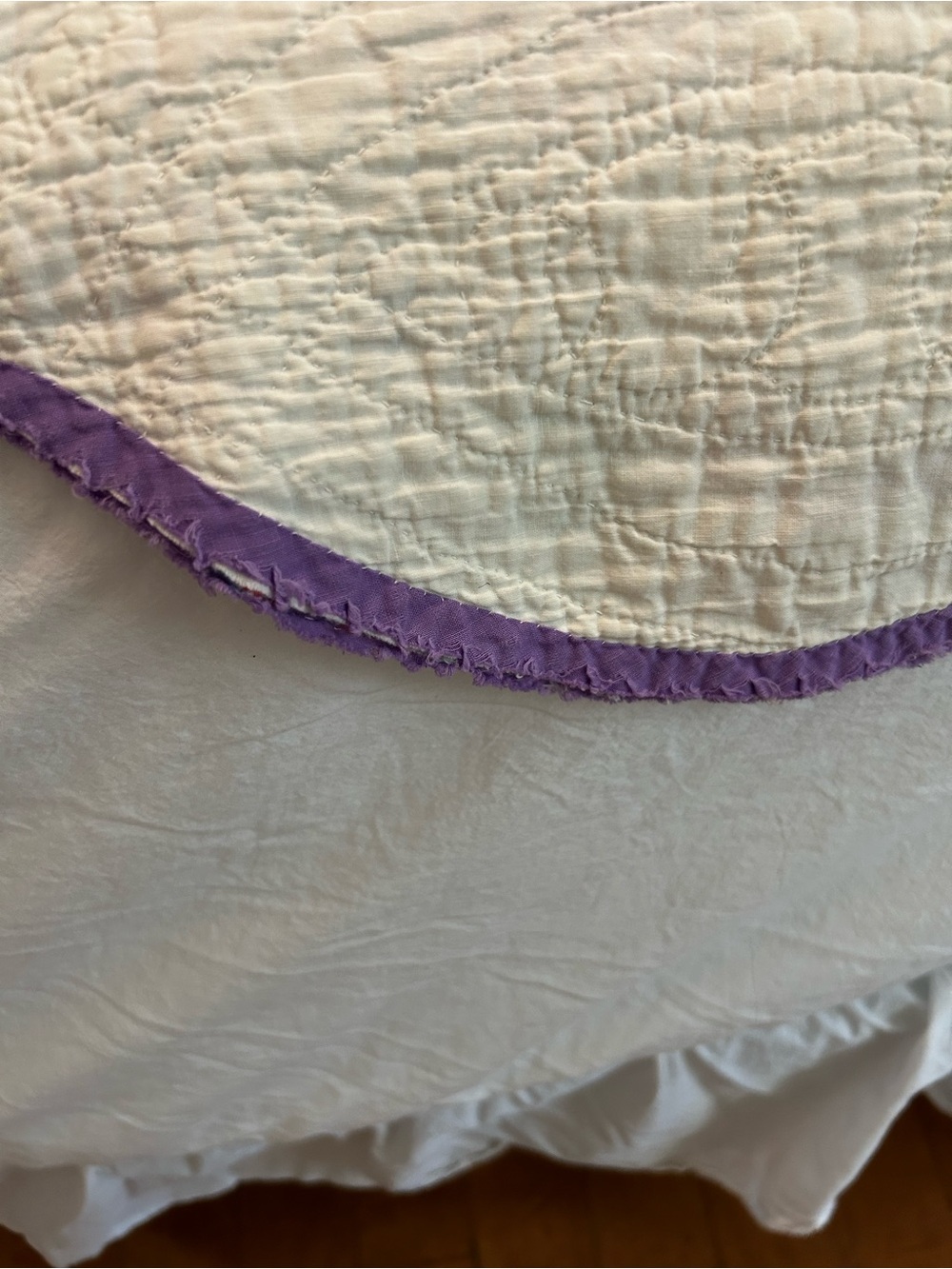Vintage Double Wedding Ring Quilt - Cream Background with Multicolor Rings - Picture 14 of 16